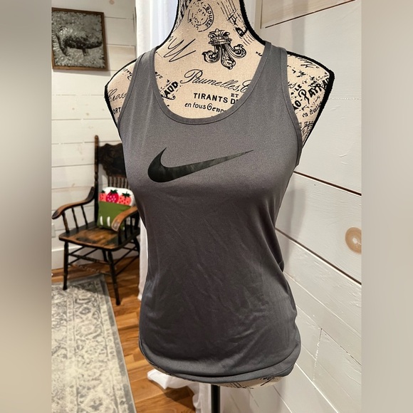 Nike Women's DriFit Gray Racerback Tank Top, size medium, EUC, athletic, workout - Picture 1 of 6